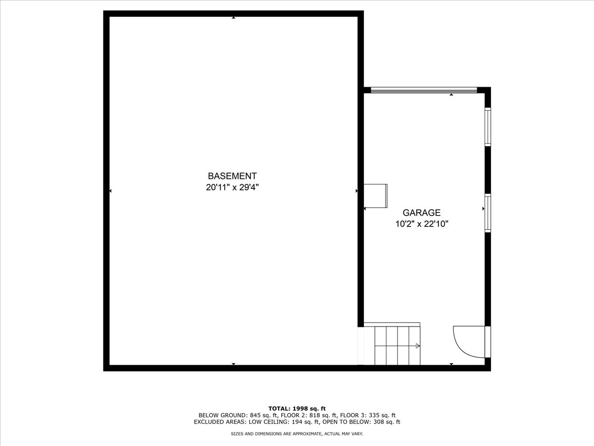 004-1st_floor_4_horse_neck_path_garage_lloyd_harbor_with_dim